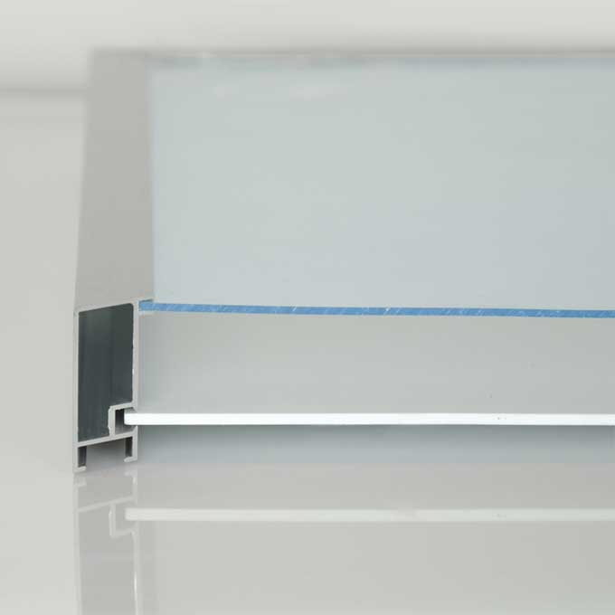 Objektrahmen Deep Distance magnetic - silber gebürstet - 42 x 59,4 cm (DIN A2) - Polystyrol klar - Stahlrückwand weiß 